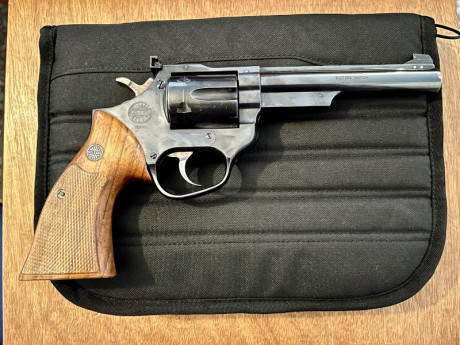 - VENDIDO - REVOLVER CAL.38 ASTRA MATCH 6" - SIMPLE ACCION - TAMBOR DE 6 CARTUCHOS - 

Revolver en 00