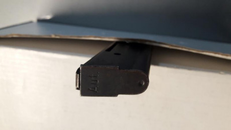 Hola! Si alguien me puede dar información sobre este cargador? En un lateral tiene una estrella * y pone 51