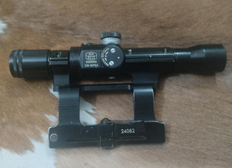 Buenas tardes.
Vendo visor, montura y funda originales de Zastava M-76.
En perfecto estado tanto funcional 01