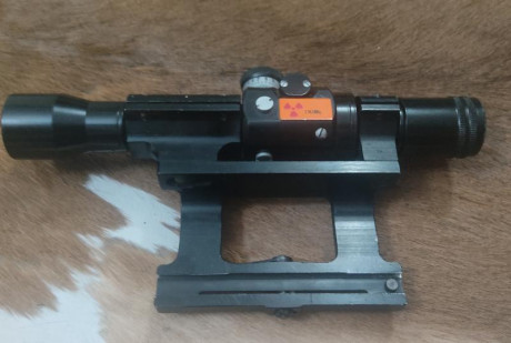 Buenas tardes.
Vendo visor, montura y funda originales de Zastava M-76.
En perfecto estado tanto funcional 00