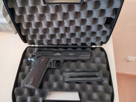 Buenos días,

Vendo preciosa Sig Sauer 1911-22, del 22lr, estado perfecto muy bonita, cachas originales 02