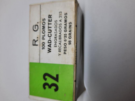 Vendo 1900 puntas RG WADCUTTER calibre 32 recalibrados 313, 98 grains, 14 cajas de 100 plomos y 500 sin 02