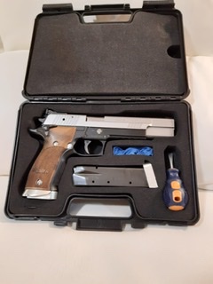 Se vende Sig Sauer  P 226 S  Ligera  De 9 mm
El arma esta impecable tiene poco uso y con municion original
Se 12