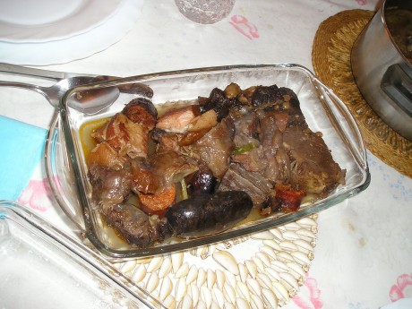 Queridos amigos: ante las expectación :8 causada por el desayuno que me he pegado esta mañana, el cual 61