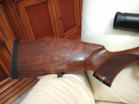 Vendo rifle Sauer 202 en calibre 8x68s ,bases y monturas Appel y visor Swarovski 1.5-6x42,tiene maderas 12
