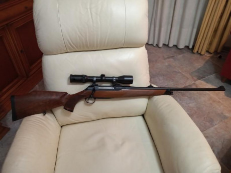 Vendo rifle Sauer 202 en calibre 8x68s ,bases y monturas Appel y visor Swarovski 1.5-6x42,tiene maderas 11