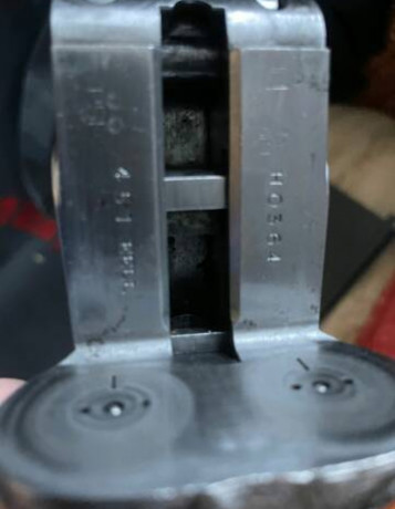 Un amigo tiene esta Beretta que quiere vender.
No tengo ni idea de escopetas. A ver lo que me podéis decir.
Gracias 01