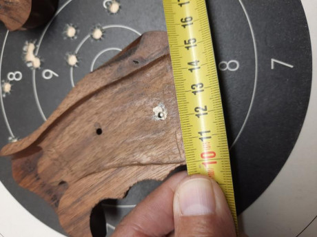 Vendo cacha NILL GRIFFE apoyo pulgar ZURDA armazón K / L para K 14 talla mediana.
60 euros envío incluido 30