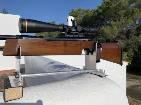 Bueno, para animar el foro un poco, propongo colgar fotos de dianas y arma usada para ello, pudiendo ser 12