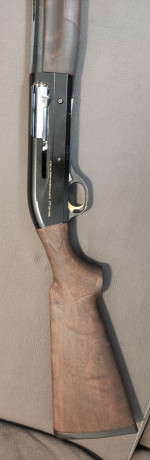 Se venden Escopeta Benelli super 90 de 71, con polichoke de *** nuevo pavonada y en perfecto estado, funciona 01