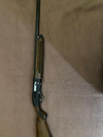 Se venden Escopeta Benelli super 90 de 71, con polichoke de *** nuevo pavonada y en perfecto estado, funciona 12
