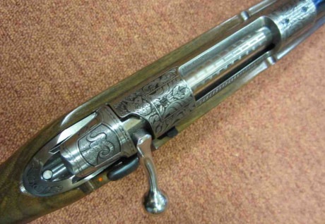 Rifle Zoli Super Luxus, el rifle está impecable, casi sin uso y con un baleo insuperable, preciosos grabados 02