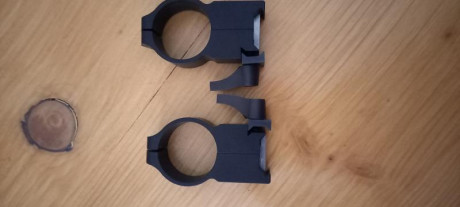 Vendo anillas warne tactical para visores de 30mm,ppara carril picatinny.estan como nuevas.80 euros puestas 20
