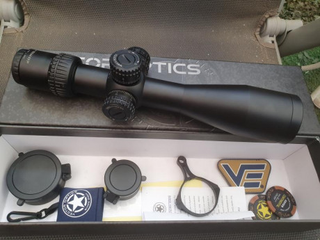 Vendo visor Vector Optics Veyron 4-16x44 FFP compacto.

· Monotubo de 30mm, Ultra CORTO 270mm 10,3 ", 41
