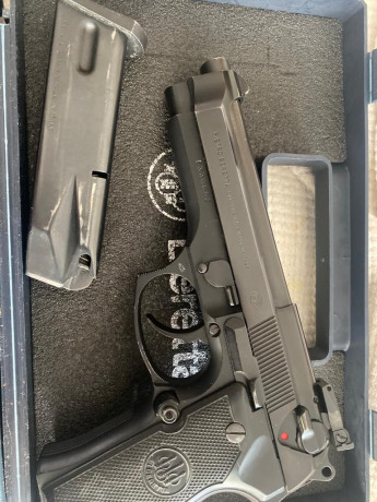 buenas 
cambiaria Beretta 92 fs por pistola en calibre 22 mod.1911 o glock 17
el arma esta en Madrid 01