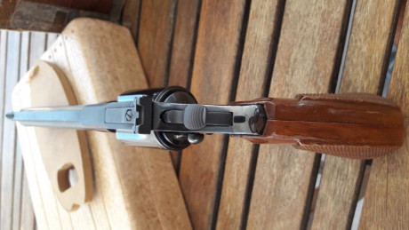 Hola! Pongo a la venta mi Revólver Colt diamondback 22, cañón 6". Poco que decir de este magnífico 00