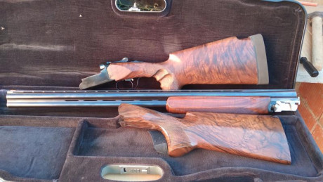 Vendo escopeta superpuesta Perazzi calibre 12.70 con 75cm de cañon con 1 y dos estrellas, anima 18.4 bateria 00