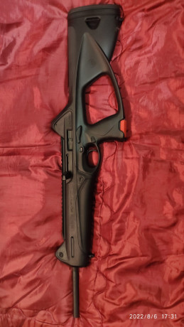 RIFLE SEMIAUTOMATICO BERETTA CX4 STORM 9MM. Solo dos dueños el primero tiro dos cajas de munición yo solo 01