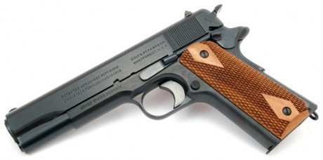 Me enamorao :shock:  de esta arma, sale en la revista armas y municiones de este mes, ese negro mate intenso 60