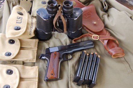 Me enamorao :shock:  de esta arma, sale en la revista armas y municiones de este mes, ese negro mate intenso 70