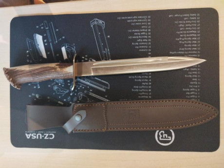 Cuchillo de remate joker a estrenar precio 90€ con envio
Telefono 691764229. 01
