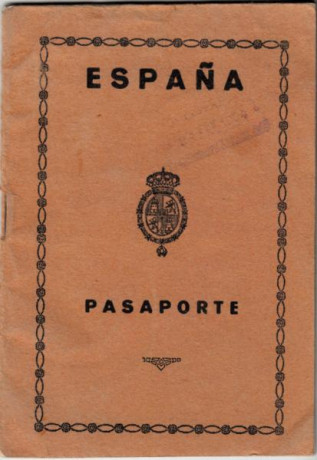  EN RECUERDO Y HOMENAJE A LOS QUE YA NO ESTÁN. 

Si pones en  GOOGLE   PASAPORTES EN LA MEMORIA  da igual 172