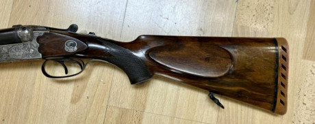 Vendo rifle drilling alemán fabricado por Jos Zeller. Los cañones superiores son en cal.12 y el inferior 11
