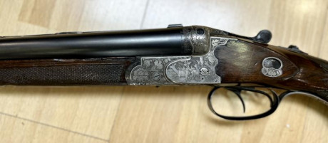 Vendo rifle drilling alemán fabricado por Jos Zeller. Los cañones superiores son en cal.12 y el inferior 10