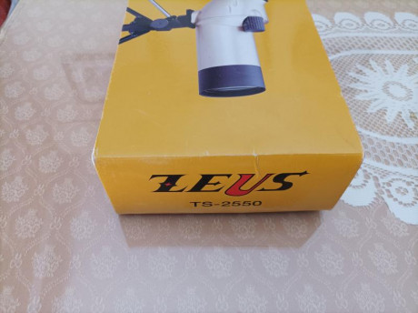 Vendo telescopio terrestre compacto.
Está completamente nuevo con su caja, estuche o bolsa para llevar 01