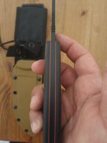 Se vende sin un solo nuevo a estrenar con su funda de kydex y tahali en cordura de esee un gran cuchillo 02