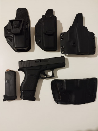 Se vende Glock 43 con sólo 2 disparos.
Se entrega con 2 fundas interiores y 2 exteriores.
Además de un 02