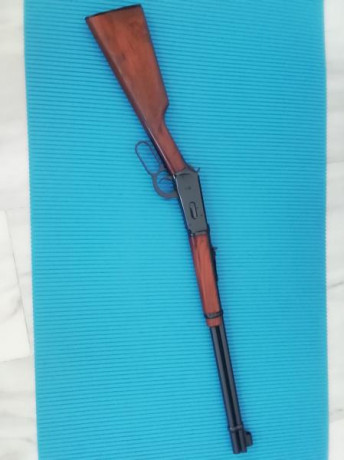 Se cambia palanquero modelo 94 de calibre 30-30, fabricado en 1980 por Winchester en New Haven, Connecticut, 01
