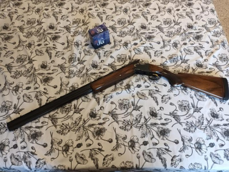 Buenas noches,

Un amigo vende la Browning B25 de plato. Impecable y casi sin uso. Aún va duro el cierre. 00