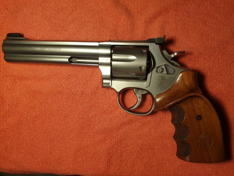 Pongo a la venta este magnifico revolver de precision indiscutible, calibres 357 Magnum y 38 especial. 02
