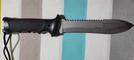 Buenas noches ;pues eso que vendo un cuchillo  mauser Aitor Commando con lanzabengalas en la funda rigida, 02