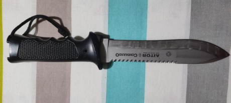 Buenas noches ;pues eso que vendo un cuchillo  mauser Aitor Commando con lanzabengalas en la funda rigida, 01