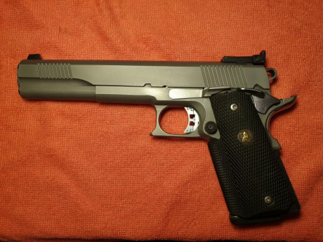 Muy a pesar mio vendo esta magnifica arma de precision pura, ni que decir tiene los que ya la conoceis. 00