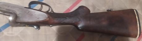 Se vende escopeta paralela del   calibre 12/70 extractora  con válvulas de gases y platina entera. 

Tiene 21