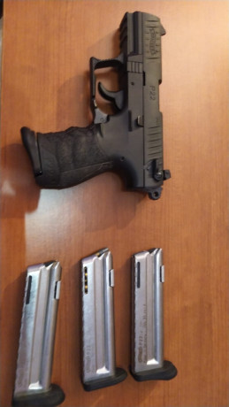 Disculpen el error, ahora creo que está en el foro adecuado. Vendo esta pistola walther P 22, nueva o 01