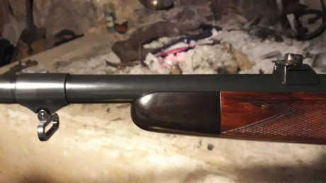 Vendo un rifle Sako L61R en el calibre 300 H&H. Customizado por maestro armero.

Precio 1.300 eu  30