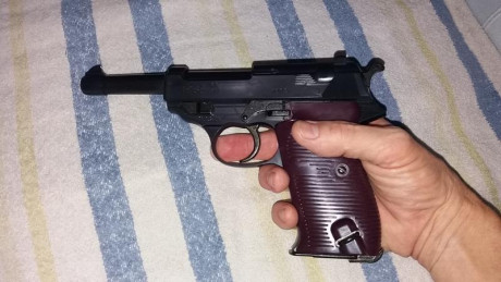 Beretta M92 gen II, color silver, completamente metalica, dispara en modo semi o full auto, con seguro 51