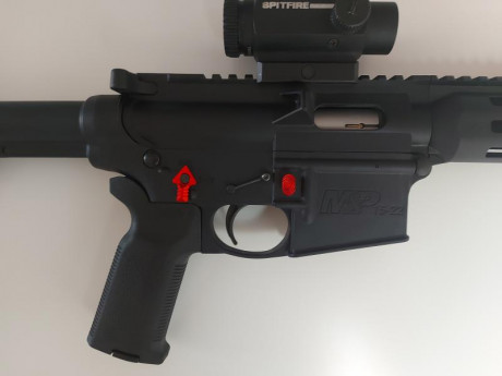 Buenos dias compañeros,

Por tener otro proyecto en mente pongo a la venta mi carabina mp15 22.

Poco 20
