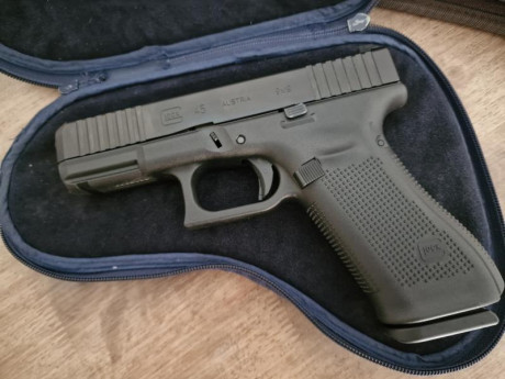 GLOCK 45 

Nueva, casi estreno. en su caja original, miras de tritio y desconector 3 libras 

600 euros.

690686929 00