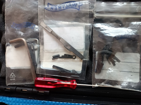 Vendo o cambio GSP EXPERT del 22, con dos cargadores.
Incluidos los siguientes repuestos:
Kit completo 02