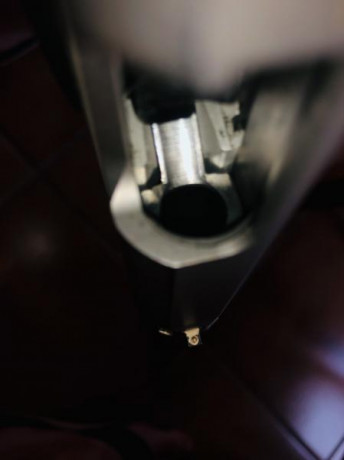 Vendo esta pistola sw, cal 9 mm/pb, con dos cargadores, regalo funda del arna y porta cargador. Tiene 11