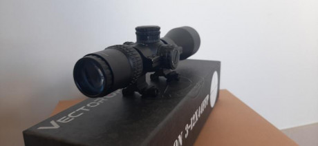 Hola,

Visor Vector Optics Veyron 3-12x44 FFP, en impecable estado, reticulo MPR-4, extremadamente compacto,
incluye 11