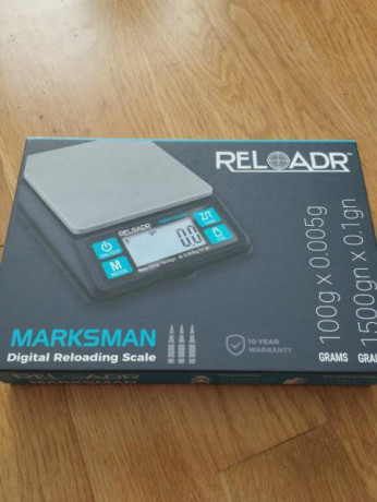 Vendo Báscula Marksman Reloader impecable. 43 euros env. Incluido . Info por privado 02