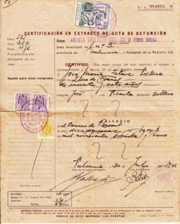  EN RECUERDO Y HOMENAJE A LOS QUE YA NO ESTÁN. 

Si pones en  GOOGLE    PASAPORTES EN LA MEMORIA   da 40
