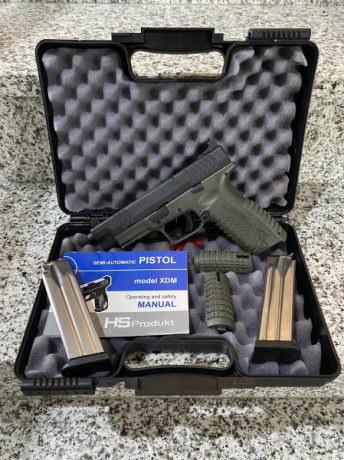 Se vende HS Produkt XDM-9 5,3″ (Springfield Armory). Capacidad de los cargadores de 19 cartuchos. Cañón 01