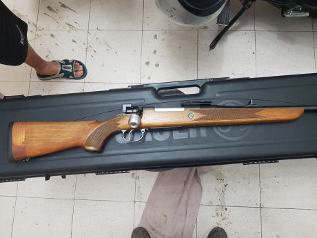 Vendo rifle Breno M98 del calibre 308w vendo por 500€. 
Saludos. 02